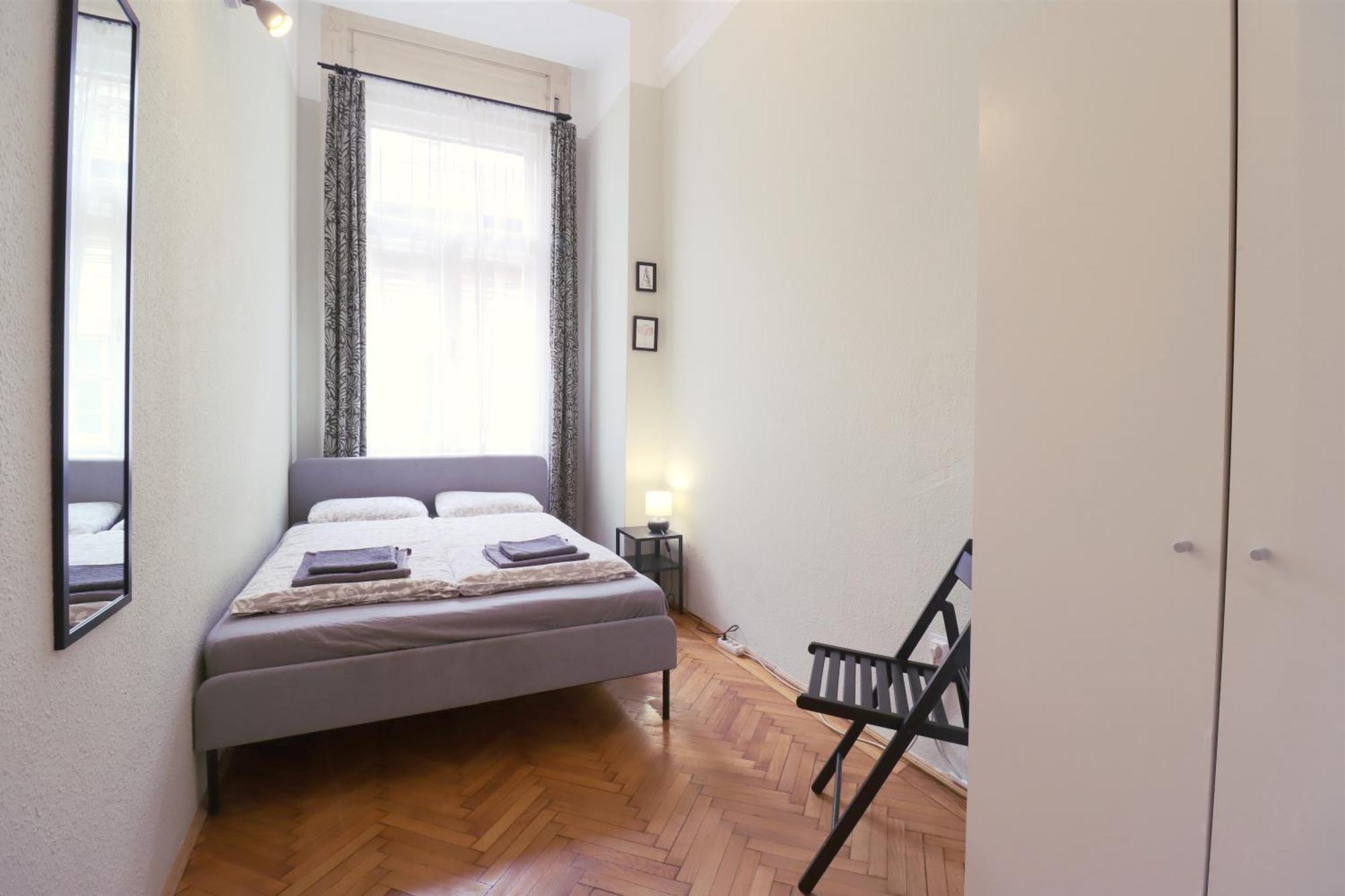 Joseph Boulevard Apartment - 3Bdr, 2Bath, 8Ppl 布达佩斯 外观 照片