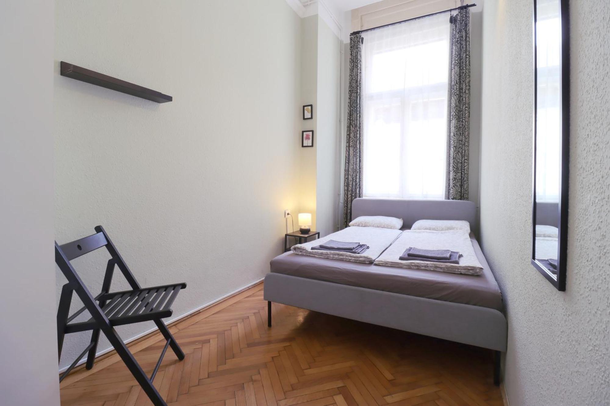 Joseph Boulevard Apartment - 3Bdr, 2Bath, 8Ppl 布达佩斯 外观 照片