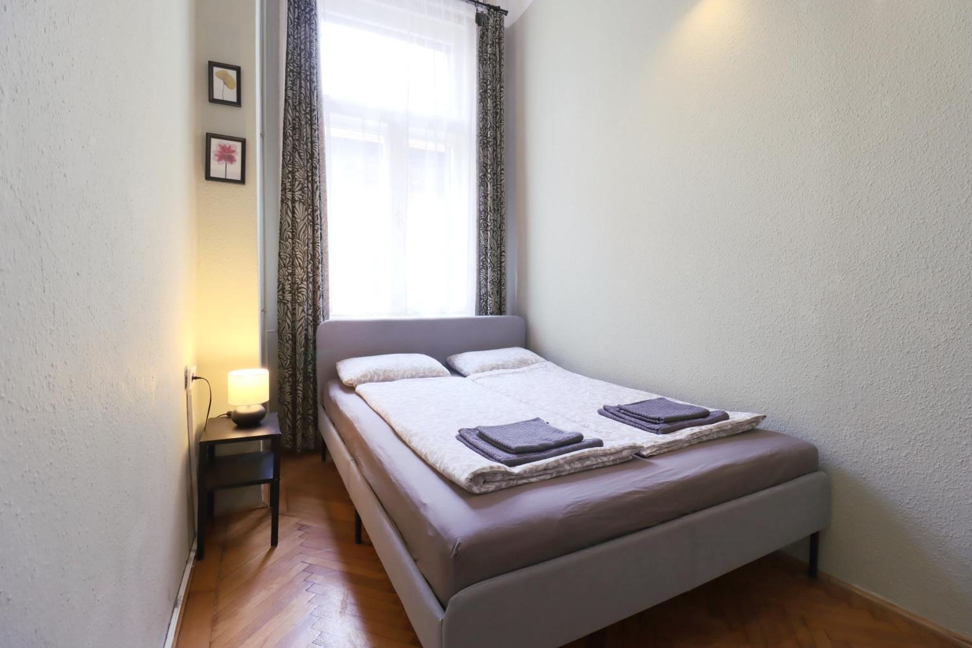 Joseph Boulevard Apartment - 3Bdr, 2Bath, 8Ppl 布达佩斯 外观 照片
